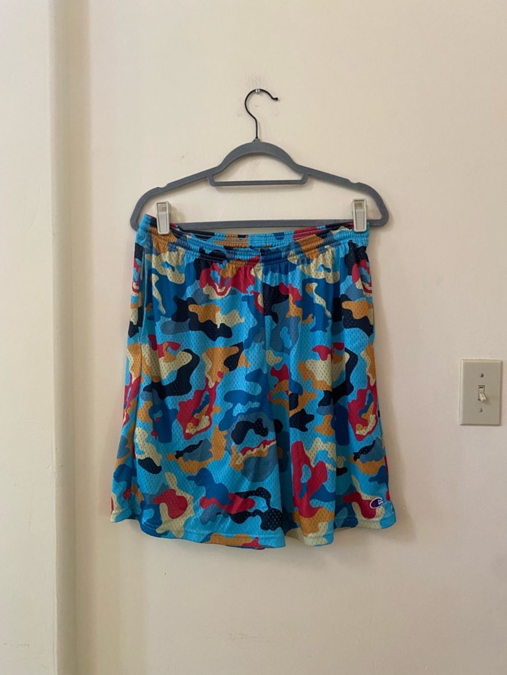 Champion Men’s Blue Multi-Colored Camo Mesh Athletic Shorts with Pockets Size L